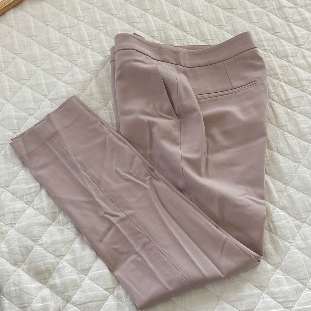 Chic Women's Mauve Trousers